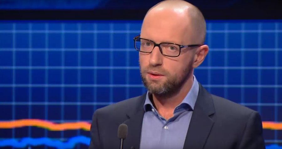 Яценюк не планирует заменять Гонтареву в НБУ