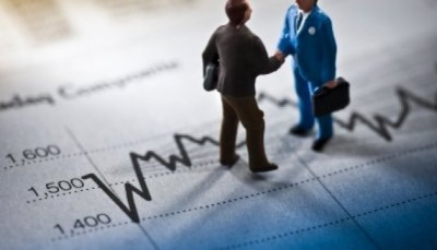 Інвестори скуповують пов’язані з рф та Україною активи перед зустріччю путіна і Трампа