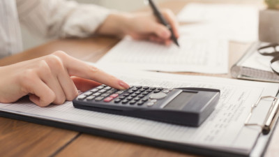 Великі та середні підприємства України у I півріччі скоротили прибутки на 10,3%