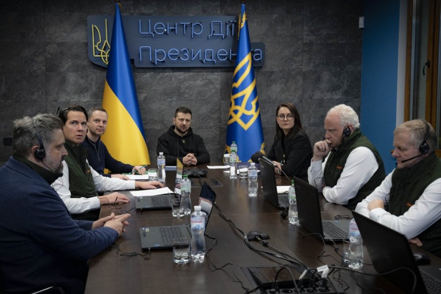 Зеленський зустрівся з топменеджерами JP Morgan та закликав їх інвестувати в Україну