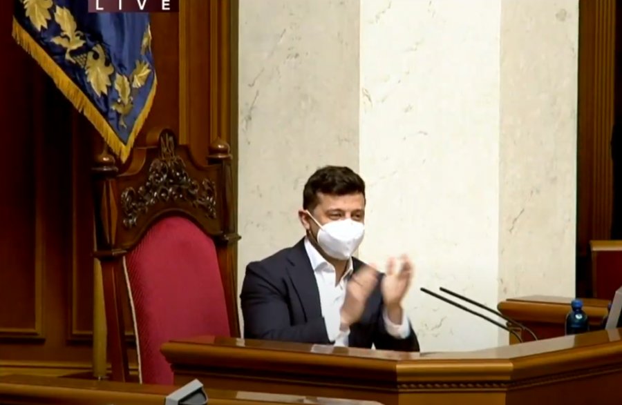 Фінкомітет Ради схвалив відставку Смолія