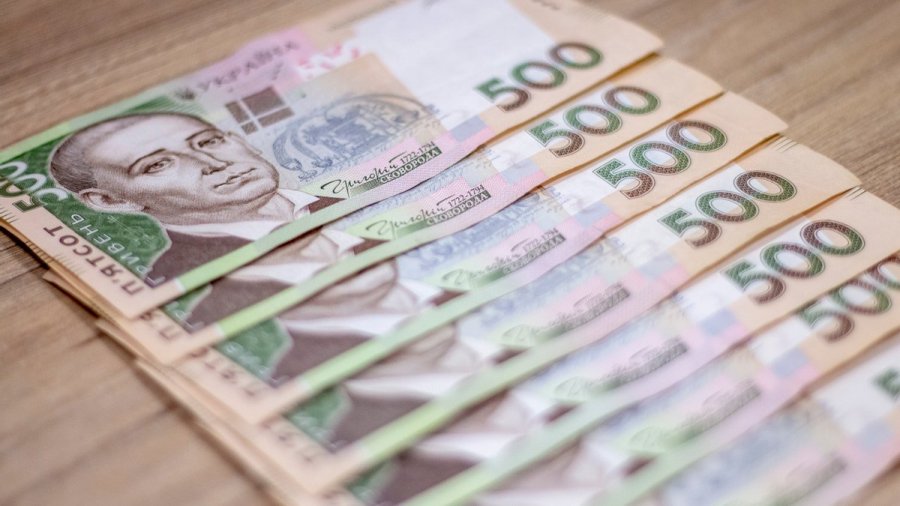 Україна отримала кредитів та грантів на 1 трлн грн з початку війни