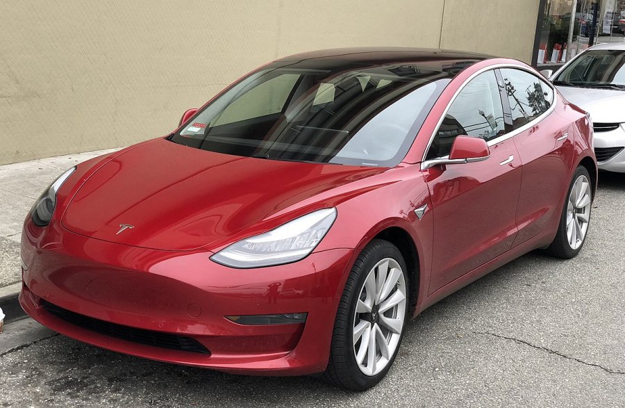 Tesla продала 75% своїх біткоїнів