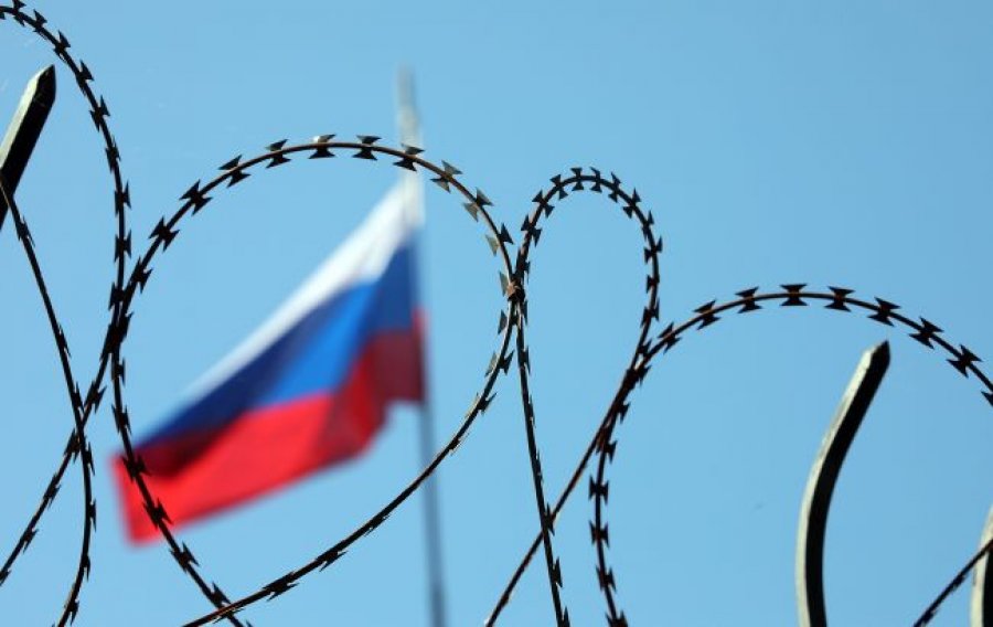 ЄС готує санкції проти двох росбанків