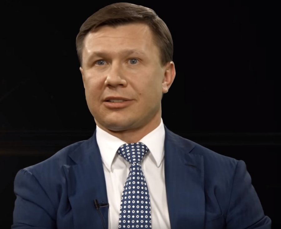 Демчак помогает РВС Банку заполучить гостиницу «Лыбидь»