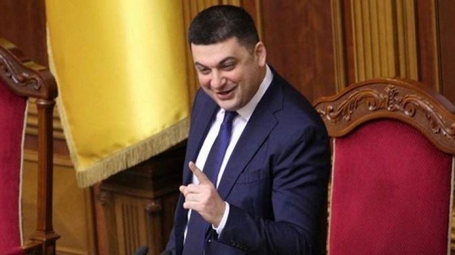 Гройсман обещает среднюю зарплату в 10 тыс. грн