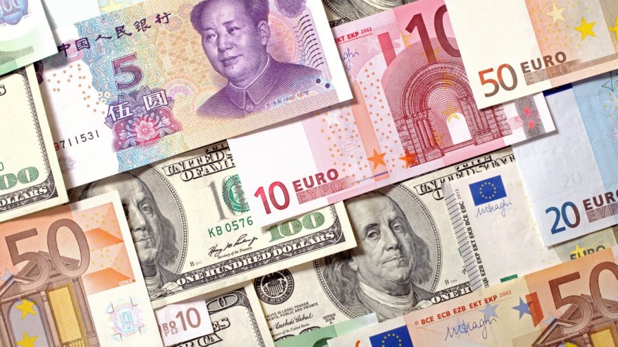 НБУ збільшив продаж валюти на міжбанку до $841 млн