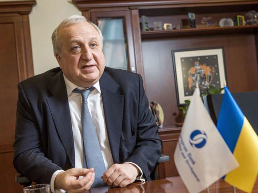 Директор ЕБРР в Украине Аджунер заканчивает работу