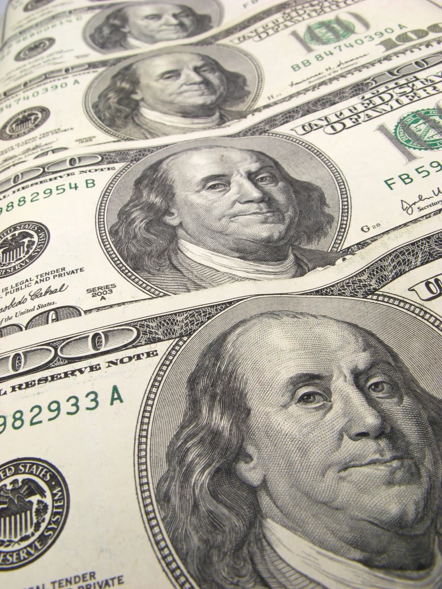Международные резервы выросли до $17,6 млрд