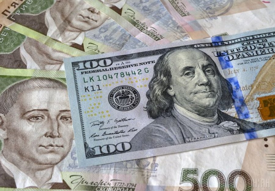 Нацбанк дозволив банкам продати більше готівкової валюти