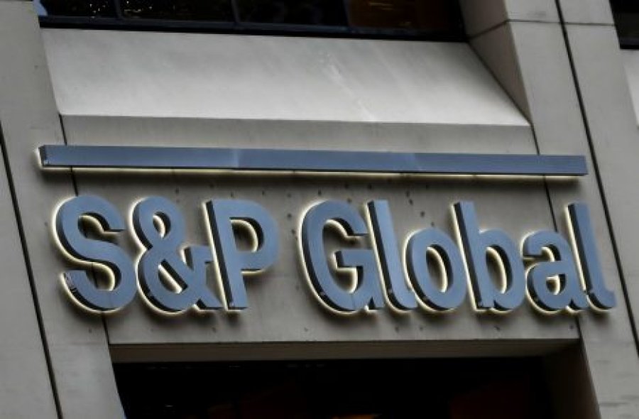 Фінансовий індекс S&P 500 на межі падіння нижче піку 2007 року