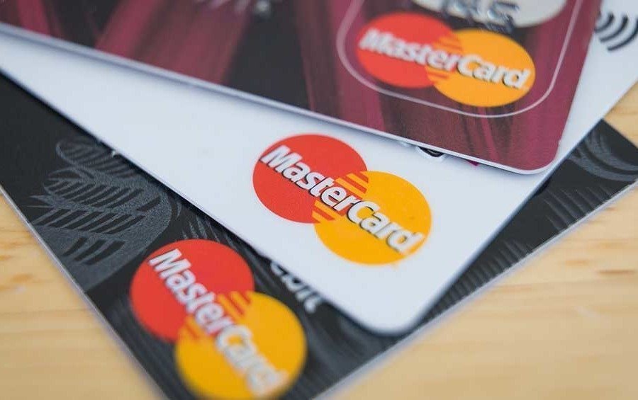 Mastercard продолжает увеличивать долю рынка