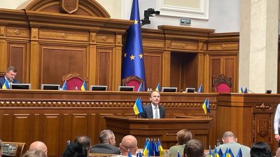 Верховній Раді вистачило голосів звільнити лише частину бажаючих міністрів