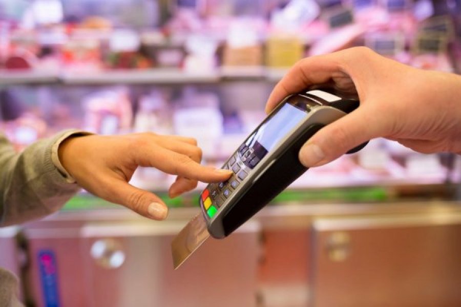 В Україні зросла кількість безготівкових покупок