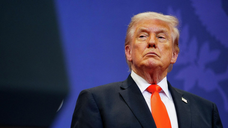 Трамп заявив, що знизить податок на бензин для стримування цін