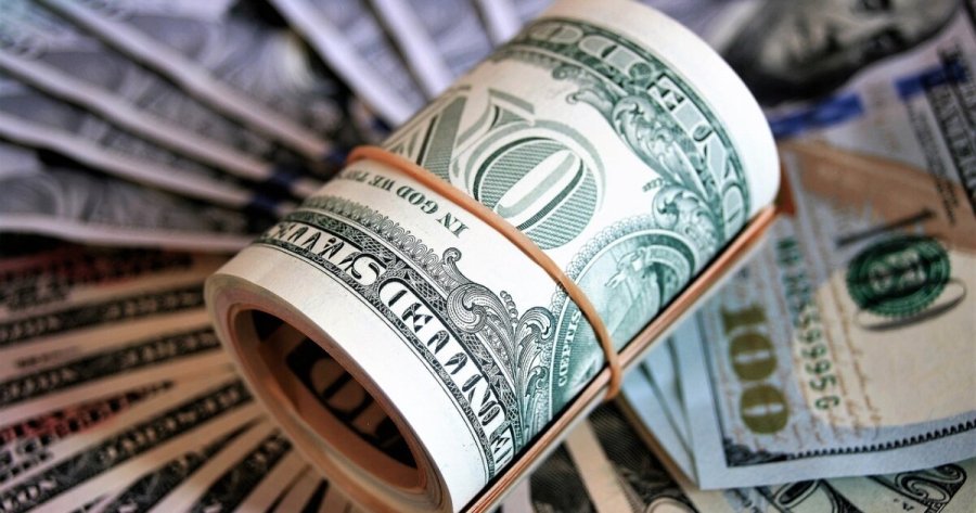 НБУ зменшив тижневий продаж на міжбанку до $721 млн