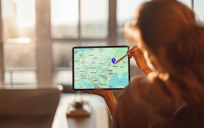 Sense Bank запустив доставку платіжних карток за кордон