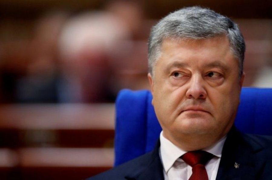 Банк ВТБ угрожает Порошенко судом