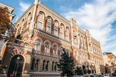 Бізнес і населення здійснили 2,7 млрд платіжних операцій