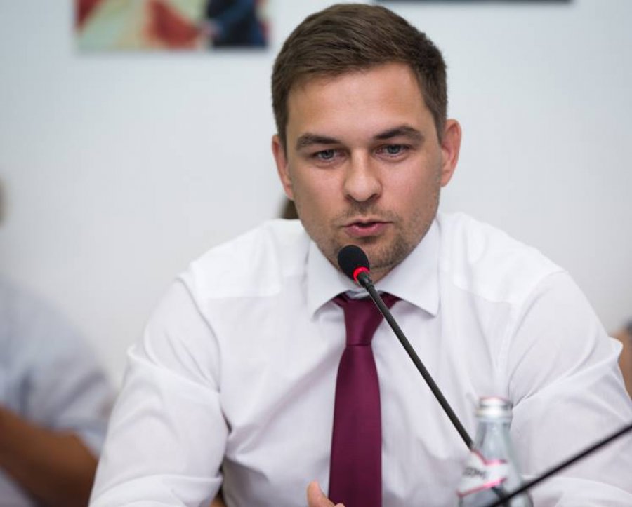 Михаил Букреев: «Проблемы клиента – это проблемы экономики и, как правило, финансового сектора»