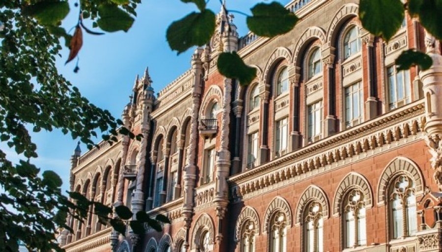 80% банківських відділень працюють попри війну