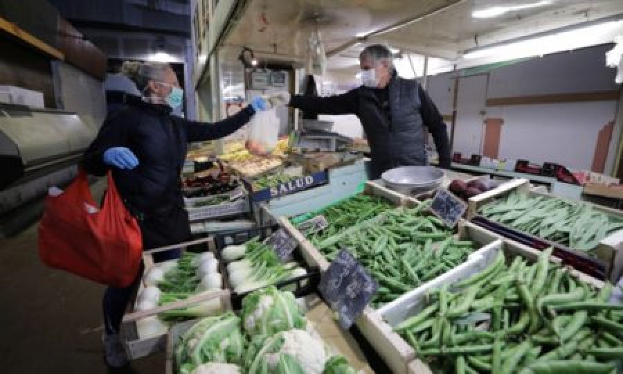 Кабмин разрешил открыть продуктовые рынки с 1 мая при определенных условиях