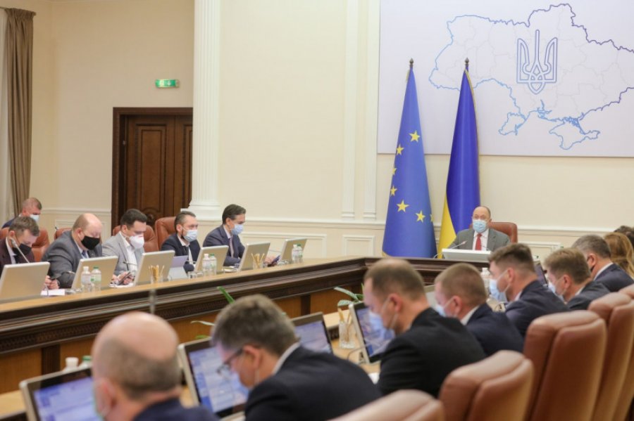 Уряд визначив трьох членів комісії з відбору директора БЕБ