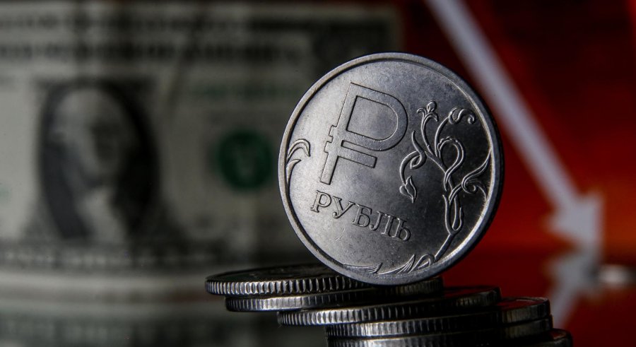 російський рубль впав до мінімуму з березня 2022 року