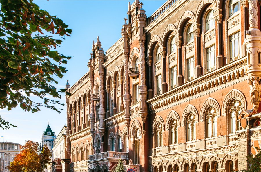 НБУ призупинив ліцензії 2 фінкомпаніям