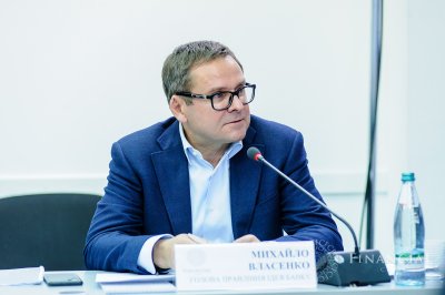 Валютні депозити перетворилися на «сейфи»