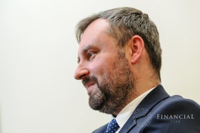 НБУ планує поступово пом’якшити валютні обмеження