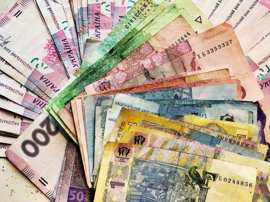 Укрексімбанк не прийматиме на інкасо зношені банкноти