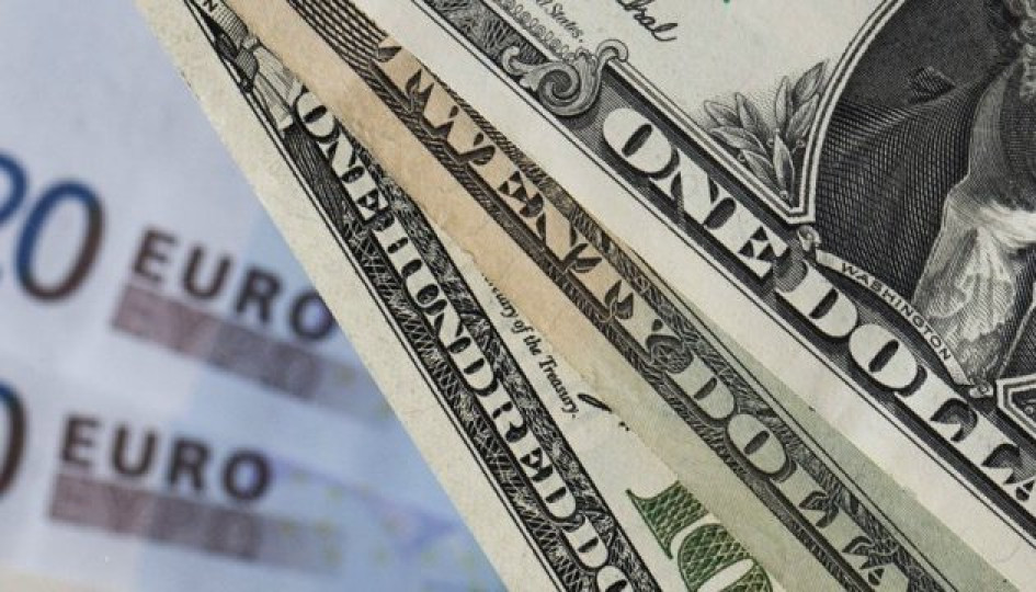 НБУ збільшив продаж валюти на міжбанку на $77 млн