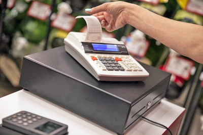 Сума виторгів через касові апарати зросла майже на 30%