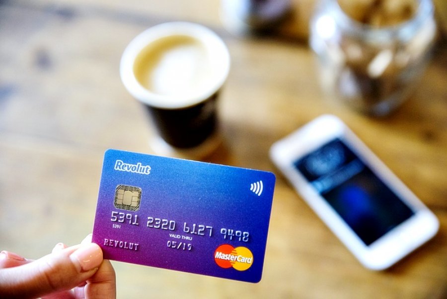 Британський Revolut відкрив дочірню компанію в Україні