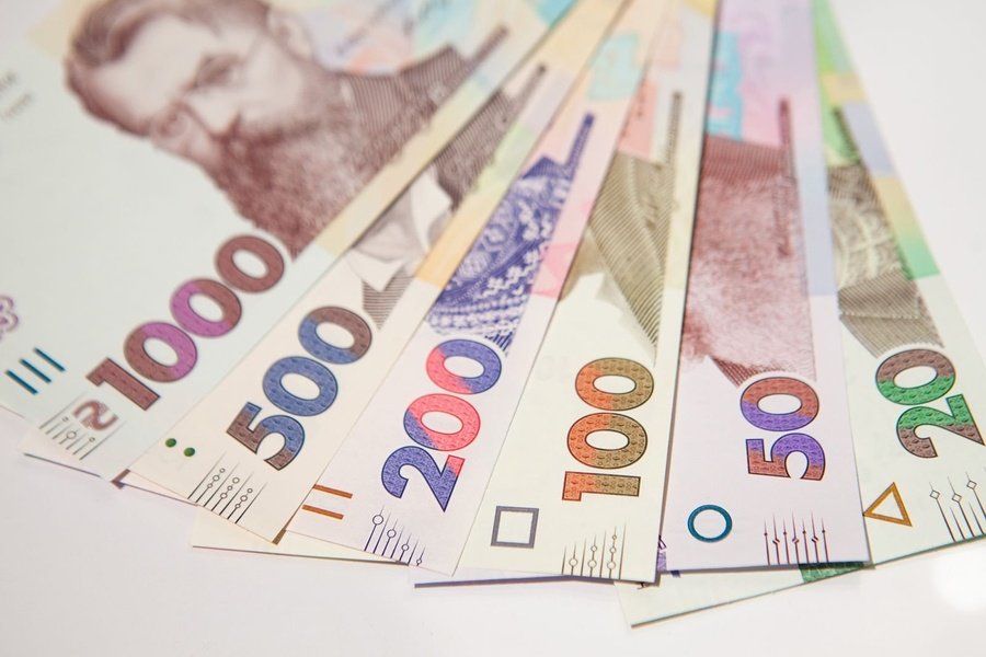 Обсяги готівки в банках за місяць зросли на 15%