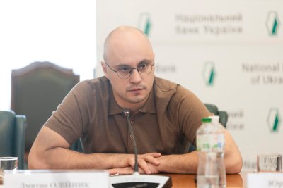 Нацбанк наразі не планує обмежувати рахунки українців