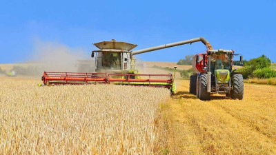 В Україні намолотили перший мільйон тонн зерна нового врожаю