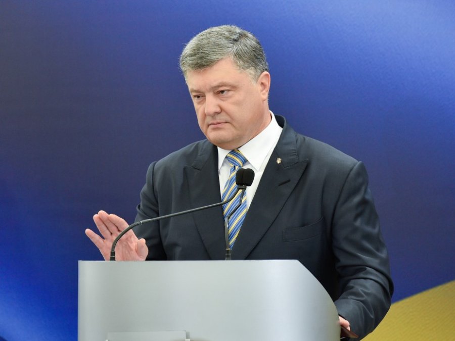 Порошенко подписал закон о принудительном выкупе акций