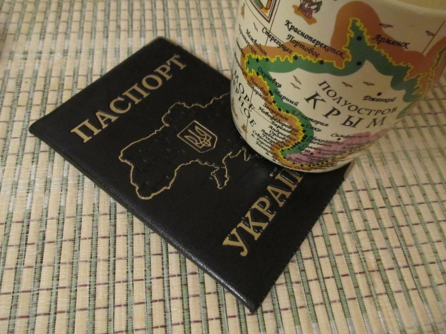 Банки продолжат обслуживать крымчан как нерезидентов