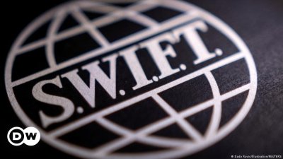 Єврокомісія хоче відключити 4 росбанки від SWIFT