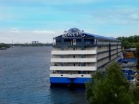 Фонд снова пытается продать плавучий отель «Баккара»