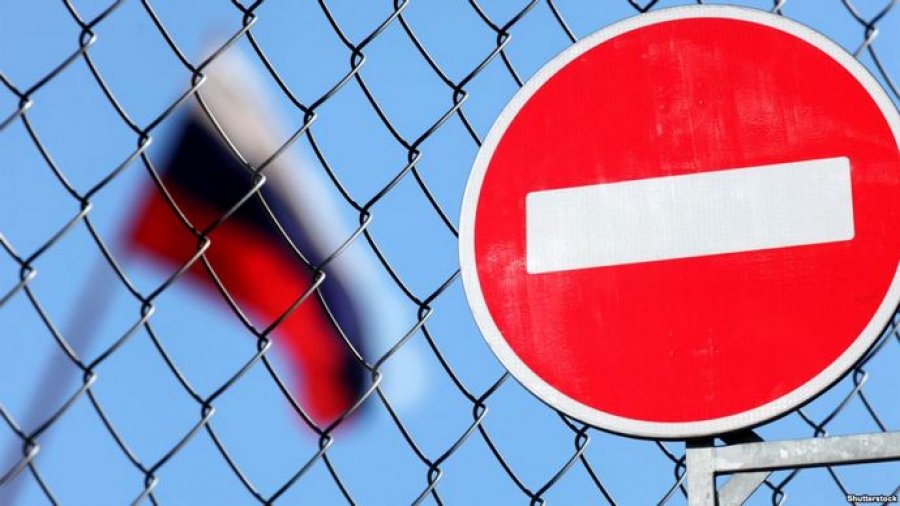 ВВП росії впав на 3% за місяць