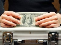 Банкам облегчили валютный арбитраж