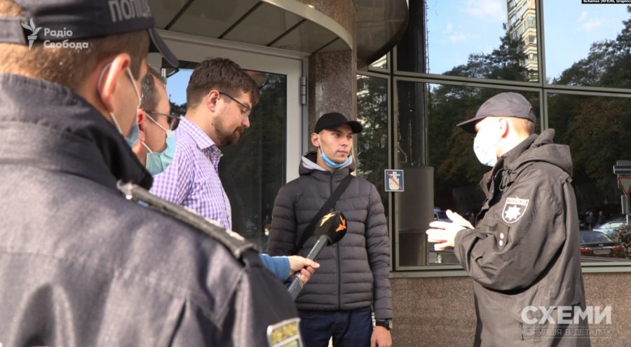 Поліція долучила відео з Укрексімбанку до розслідування нападу на журналістів