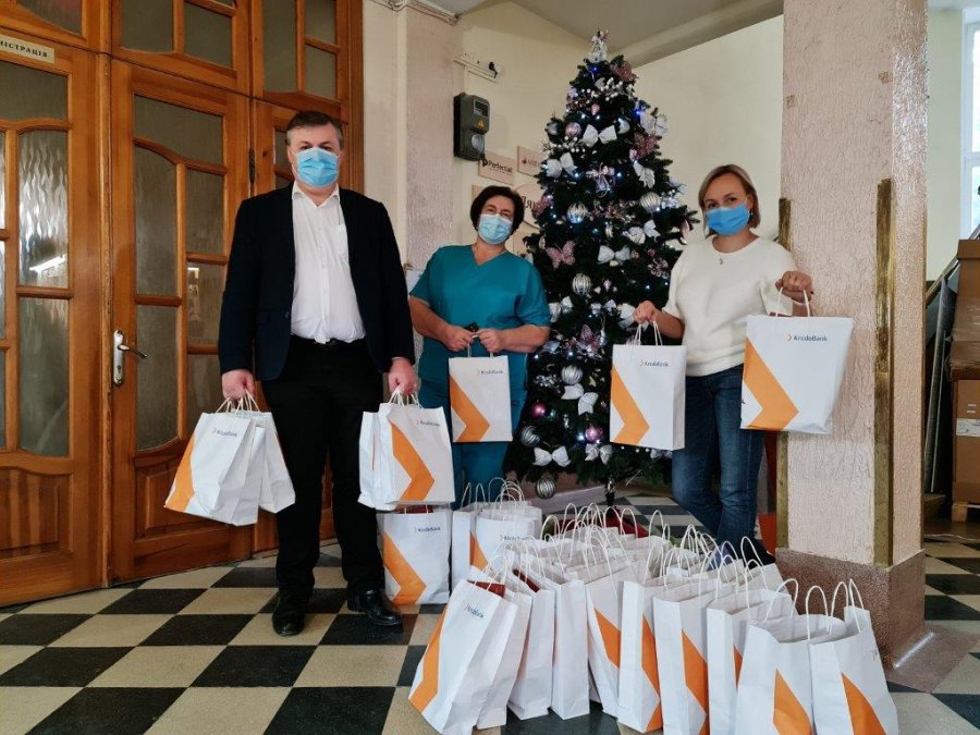 Кредобанк продовжує ініціативу підтримки медичних закладів Львівщини «З добрим серцем»