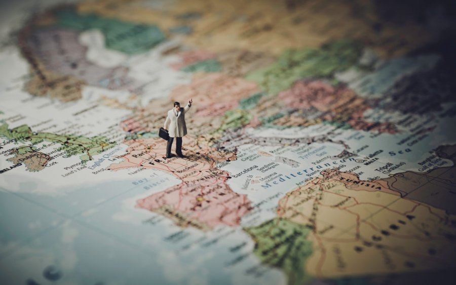 Заниматься страхованием выезжающих за рубеж станет сложнее