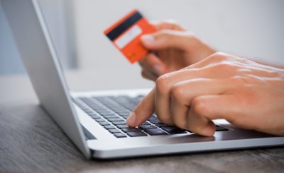 Українцям пояснять переваги безготівкових розрахунків