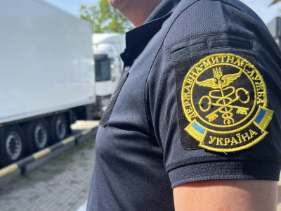 Митники виявили за пів року порушень на понад 6 млрд грн