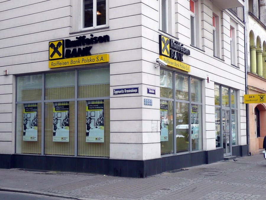 Raiffeisen Bank продает польскую "дочку"